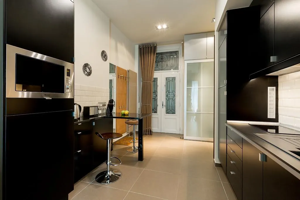 Sunny Buddha Apartment Budapest